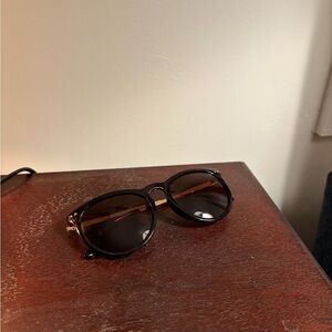 Classic Black Round Women’s Sunglasses